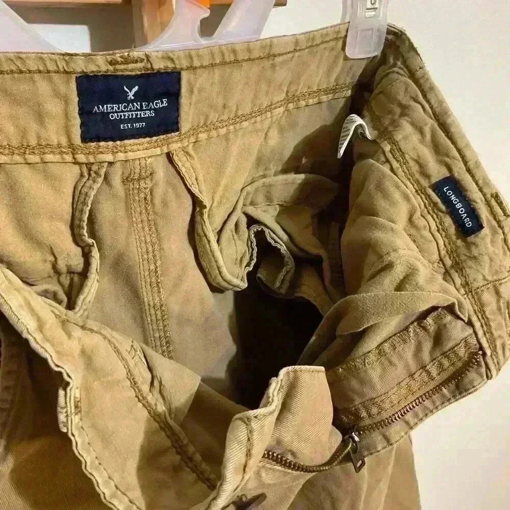 American Eagle men’s longboard khaki shorts size 28 - Picture 5 of 6